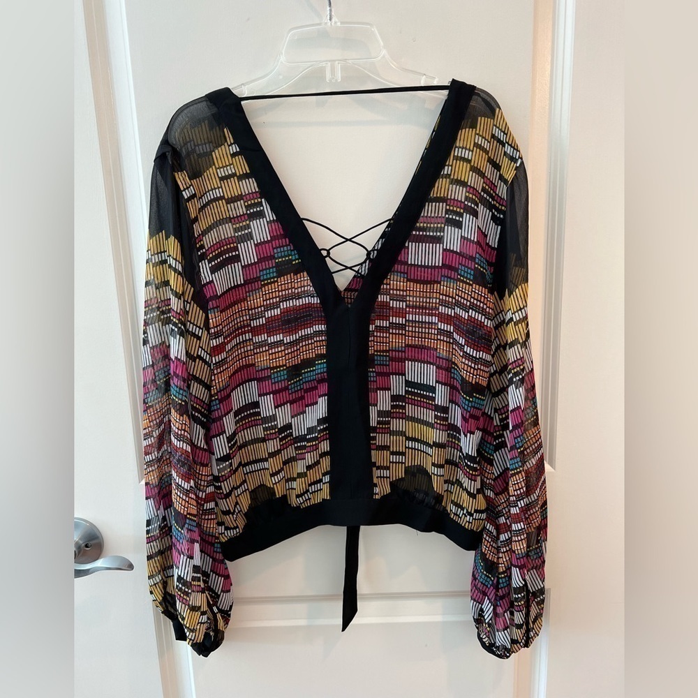 Bebe Multicolor Blouse - Picture 9 of 16